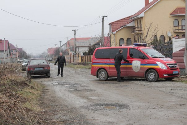 Під час вечірньої стрілянини зловмисники отримали поранення в живіт і ноги (ФОТО) – 01