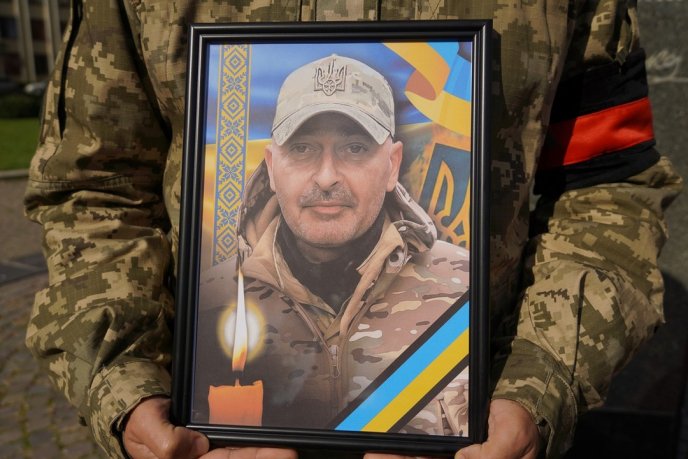 В Ужгороді поховали захисника, який воював із березня 2022 року – 01