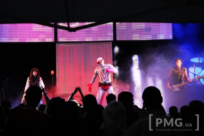 "No Longer Music" та їхній дивовижний виступ у місті над Латорицею – 33