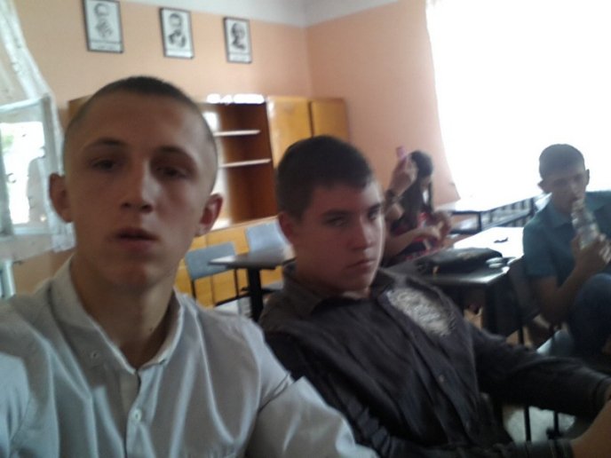 Шкільний фотоальбом: як учні Мукачева 1 Вересня відзначали (ФОТОРЕПОРТАЖ) – 16