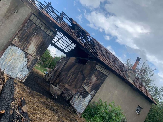 На Мукачівщині сім’я потребує допомоги небайдужих. Потрібні одяг і взуття – 02