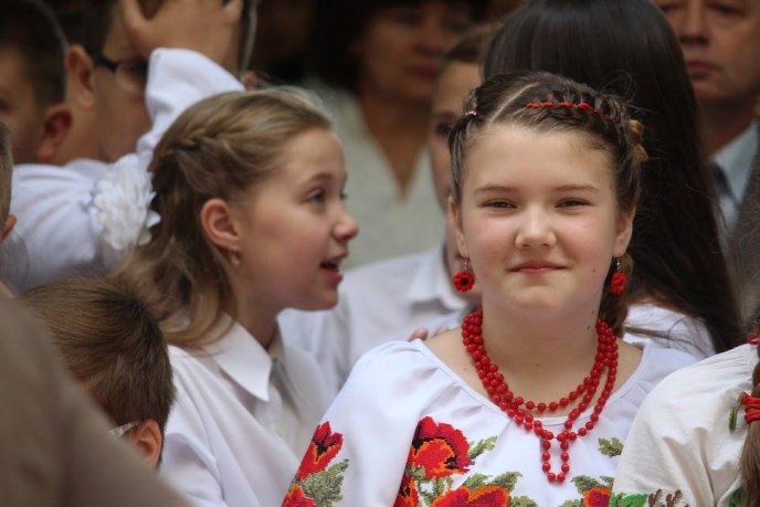 Як у лінгвістичній гімназії в Ужгороді останній дзвоник проходив – 05 Як у лінгвістичній гімназії в Ужгороді останній дзвоник проходив – 05