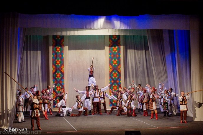 Відомий танцювальний колектив із Канади виступив в Ужгороді  – 10