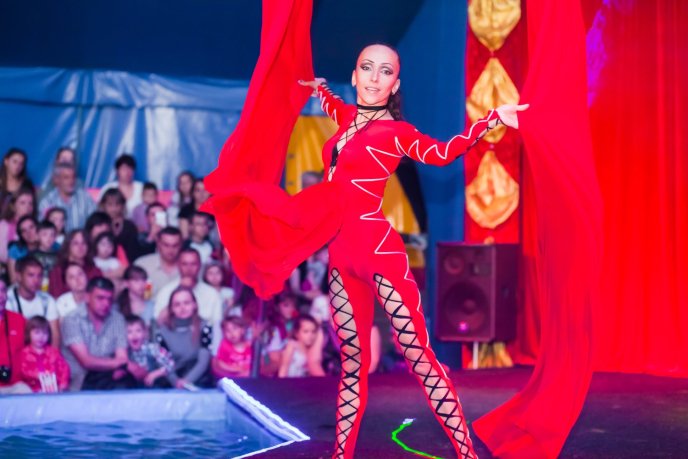 До Мукачева завітає цирк на воді "Рів’єра" – 06 До Мукачева завітає цирк на воді "Рів’єра" – 06