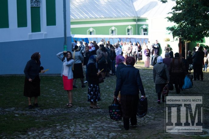 У Мукачівському Свято-Миколаївському жіночому монастирі святкують Успіння Пресвятої Богородиці (ФОТОРЕПОРТАЖ) – 27