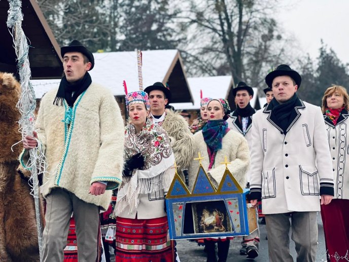 У Мукачеві урочисто відкрили фестиваль «Червене вино 2022» – 01