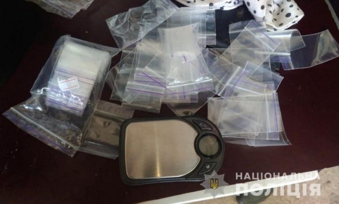 Поліція затримала торговця метамфетаміном – 02 Поліція затримала торговця метамфетаміном – 02