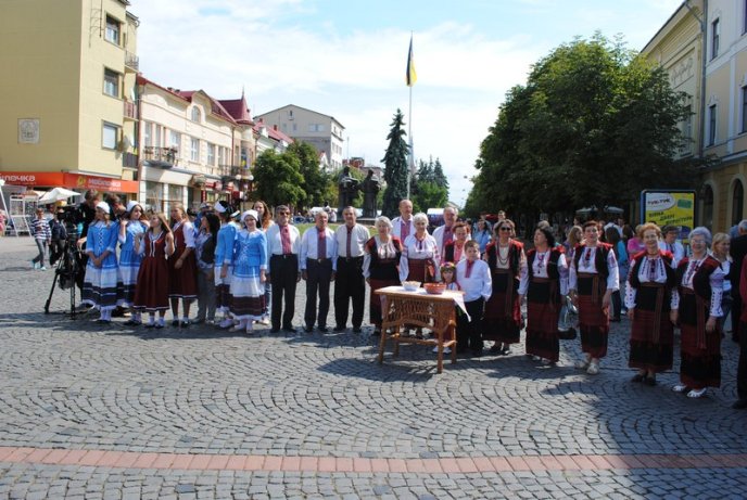 Нове реаліті-шоу "Зупиніть, я закохалась" від ТЕТа вже у Мукачеві (ФОТО) – 05