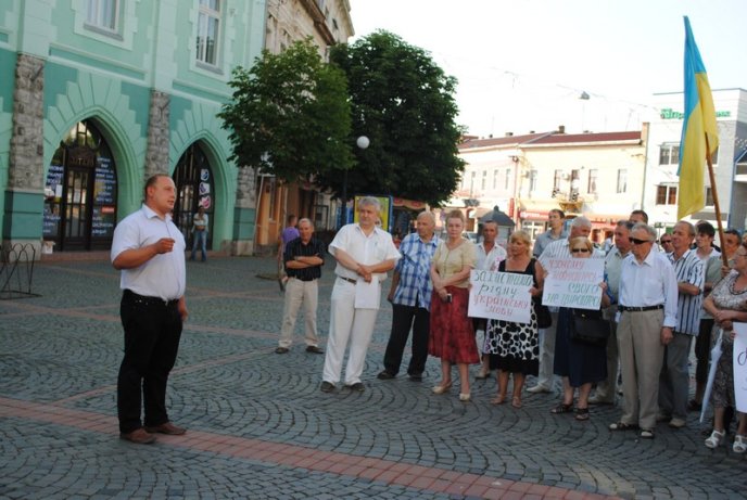 У Мукачеві протестували проти "мовного" закону (ФОТОРЕПОРТАЖ) – 09