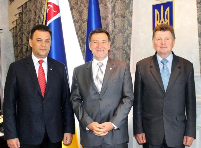 Закарпаття і угорський регіон Бач-Кішкун ефективно розвиватимуть ряд галузей – 01