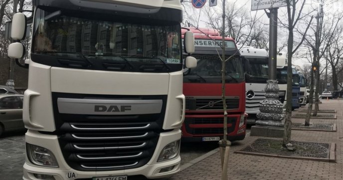 Далекобійники зі всієї України протестують у Києві – 03