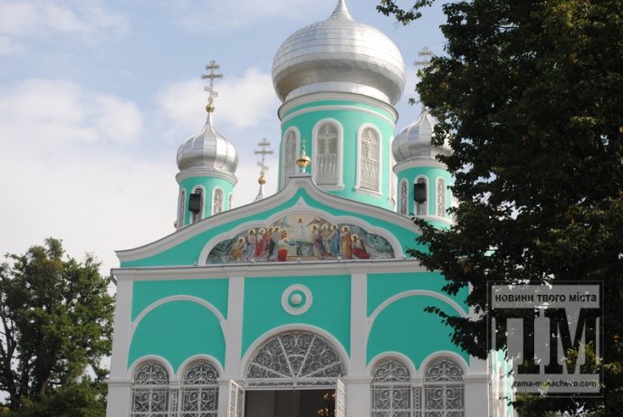 Тисячі вірників прийшли помолитись до мукачівського Свято-Миколаївського жіночого монастиря (ФОТО) – 15 Тисячі вірників прийшли помолитись до мукачівського Свято-Миколаївського жіночого монастиря (ФОТО) – 15