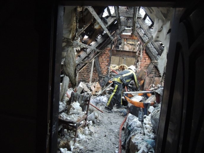 У Берегові горів ресторан «Золота пава» – 08