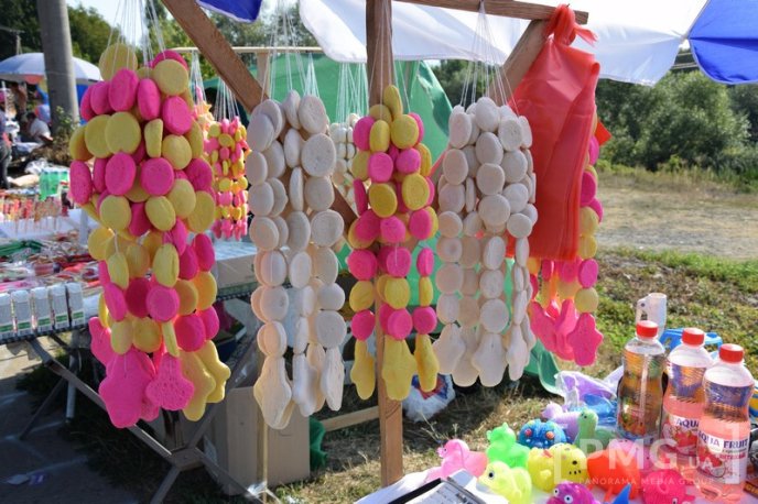 "Успенський" ярмарок у Мукачеві: ціни на смаколики – 11