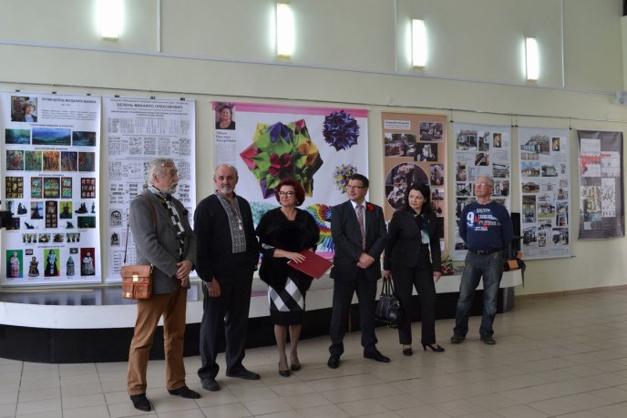 Ужгородські глядачі "блукали" "Лабіринтами дизайну" – 01