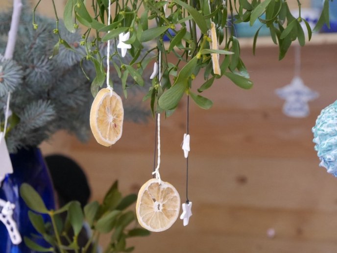 В Ужгороді розпочався новорічно-різдвяний ярмарок – 19