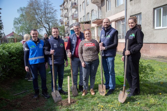 Фондом "Регіон Карпат NEEKA" висаджено понад 250 дерев – 07 Фондом "Регіон Карпат NEEKA" висаджено понад 250 дерев – 07
