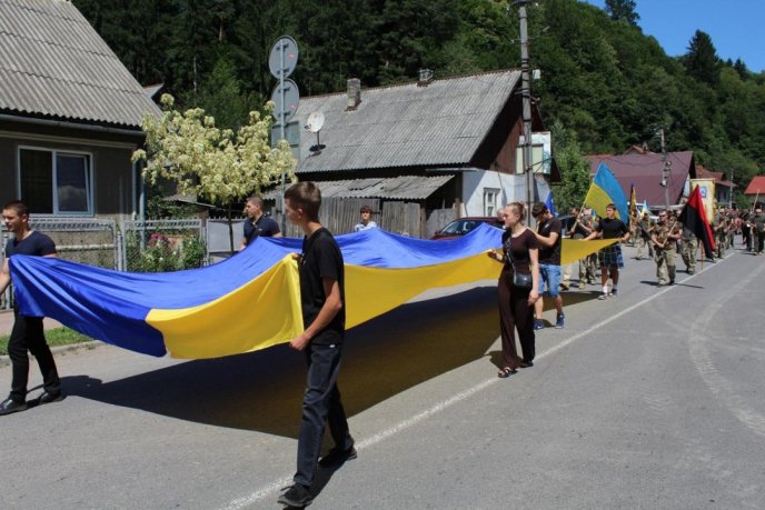 В області попрощалися із молодою захисницею, яка загинула на війні – 02