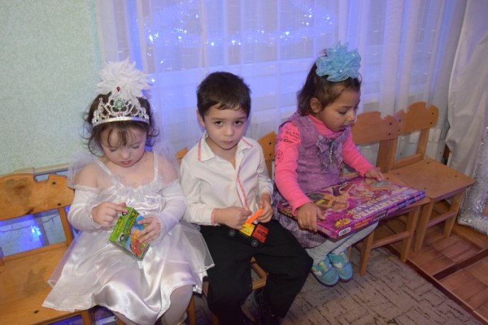 Подарували дітям радість – 37