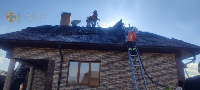 У Виноградові вирувала масштабна пожежа – 02