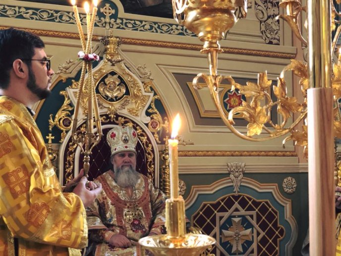 До православного храму в Минаї прибув ковчег з частиною одягу святителя Спиридона  – 14