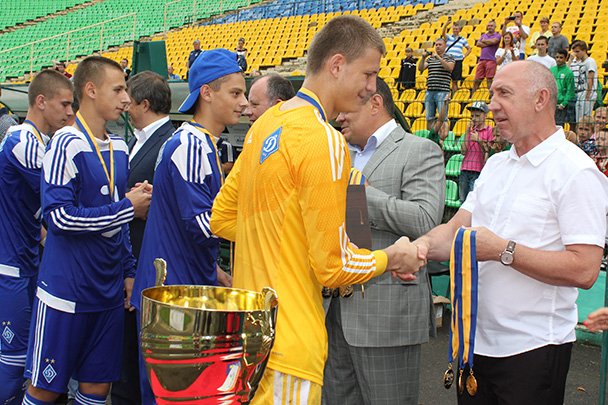 Закарпатець Сергій Булеца з київського "Динамо" забив переможні голи у фіналі дитячо-юнацької ліги U-17 – 03