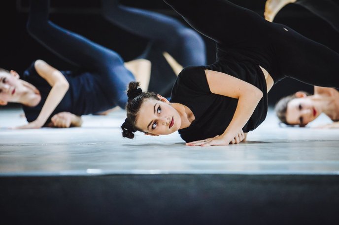 В Ужгороді студія сучасного танцю «Бліц» провела звітний концерт – 27