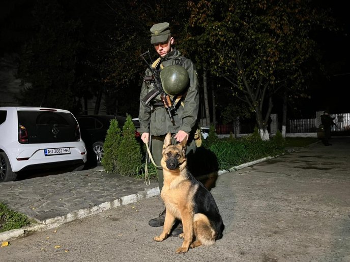 Створили додаткові наряди: поліція озвучила інформацію для закарпатців – 04