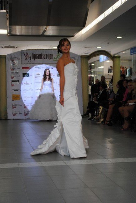 Благодійний показ мод - 2011: все, що залишилось за кадром (ФОТО,ВІДЕО)  – 07
