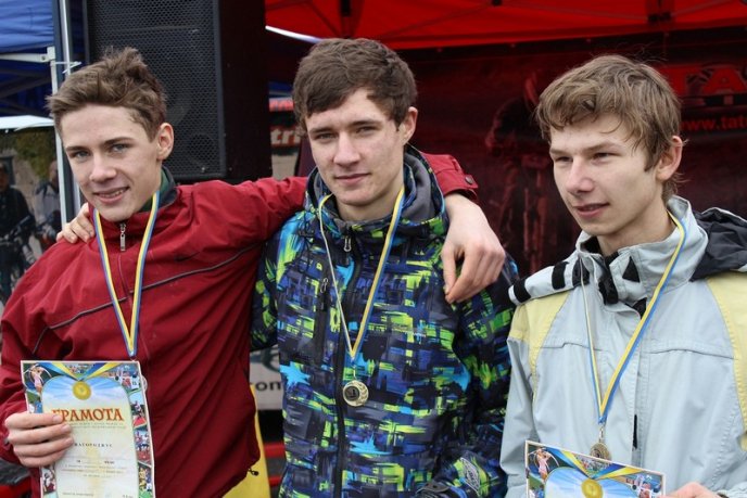 На Радванському кар’єрі змагались велосипедисти у дисципліні крос-кантрі (ФОТО) – 27 На Радванському кар’єрі змагались велосипедисти у дисципліні крос-кантрі (ФОТО) – 27