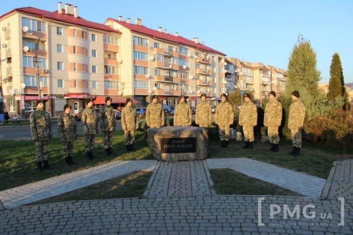 У третю річницю Євромайдану мукачівці вшанували пам’ять Героїв Небесної Сотні – 01
