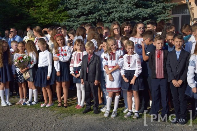 У ЗОШ №4 міста Мукачева пролунав перший дзвінок – 04