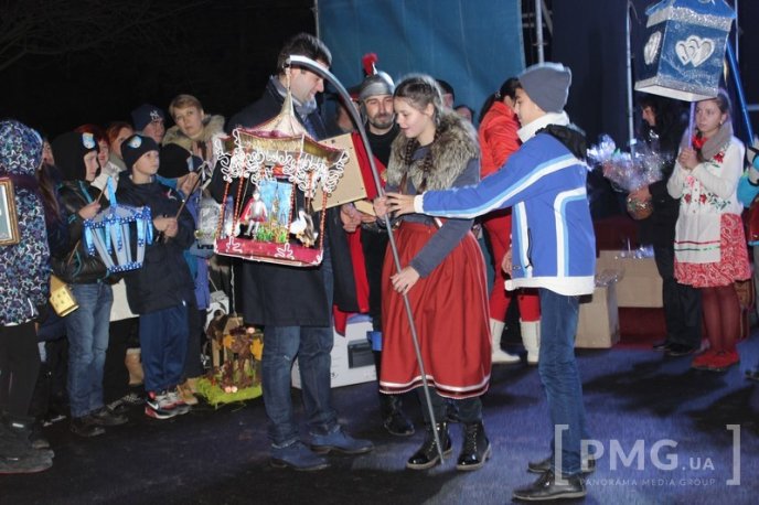 Яскраве святкування Дня святого Мартина у Мукачеві: парад ліхтариків, лицарські бої та вогняне шоу – 89 Яскраве святкування Дня святого Мартина у Мукачеві: парад ліхтариків, лицарські бої та вогняне шоу – 89