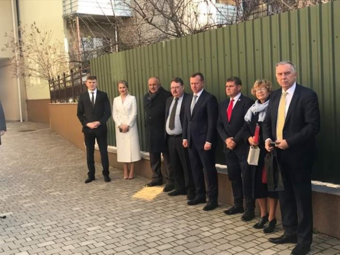 В Ужгороді відкрили Почесне консульство Латвії – 01