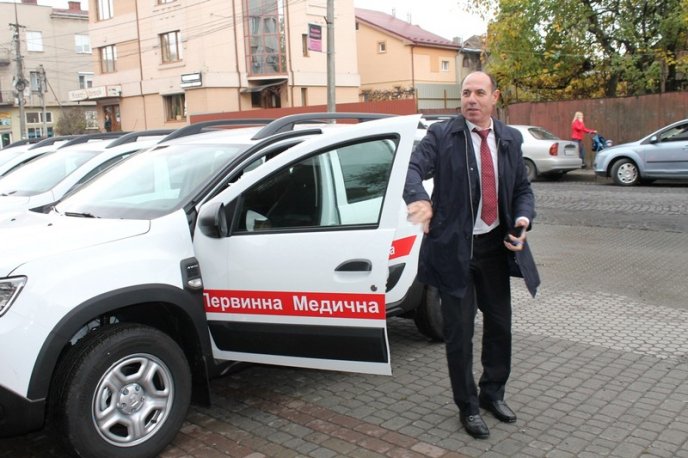 У Мукачево приїхала колона зі спецавтомобілів, яку очолив Ігор Бондаренко – 02