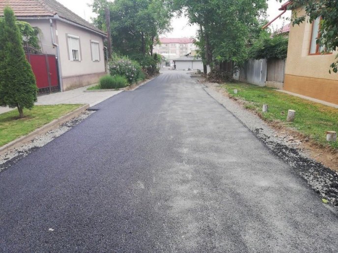 У Мукачеві заасфальтували дві вулиці – 03
