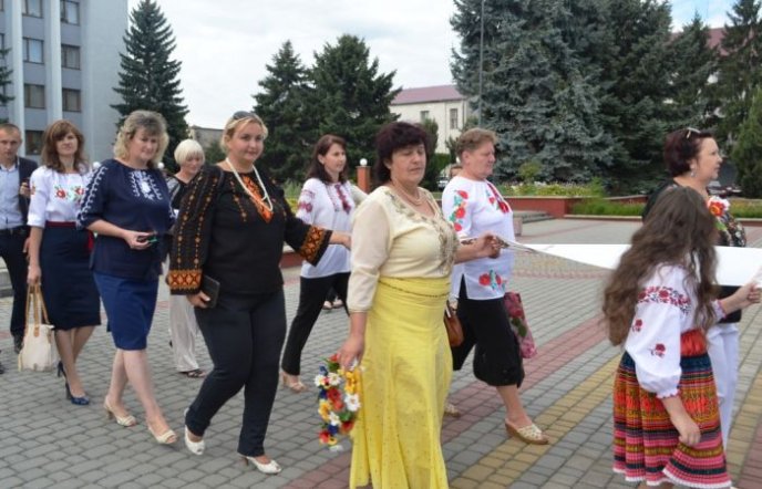 Тячівські майстрині провели районне свято вишитих рушників – 03