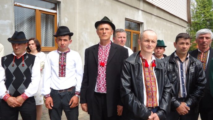 В Ясіня проводжали вівчарів на полонини – 02