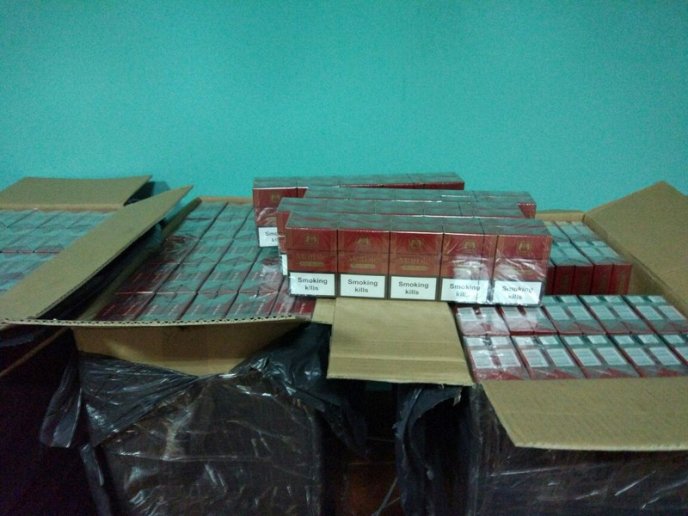 Прикордонники завадили тютюновій контрабанді – 08 Прикордонники завадили тютюновій контрабанді – 08