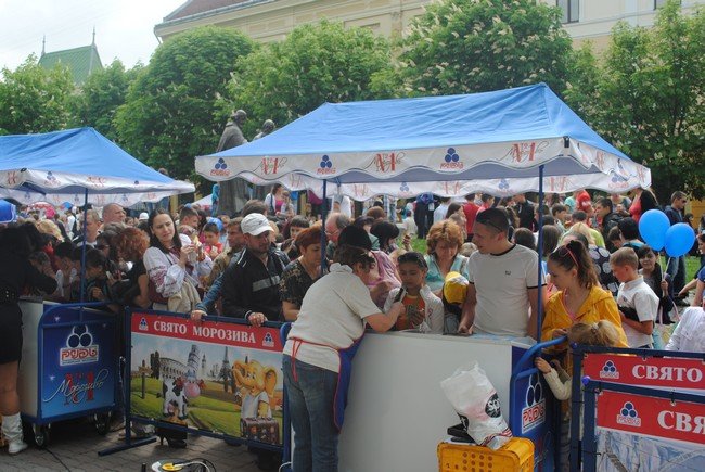У Мукачеві стартувало "Свято морозива" (ФОТО) – 07