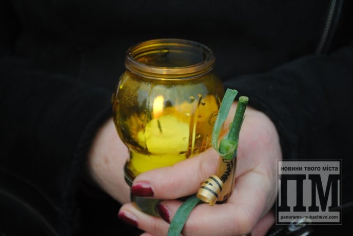 У Мукачеві вшанували річницю трагічних подій на Майдані (ФОТО) – 06