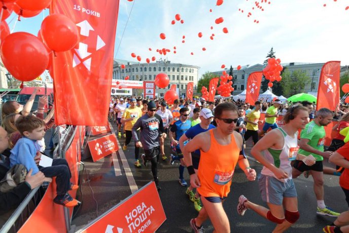 Мукачівець Сергій Расчупкін отримав відзнаку Київського напівмарафону – 02
