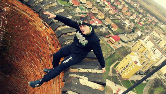 Карколомні трюки закарпатського руфера: на межі можливого – 02