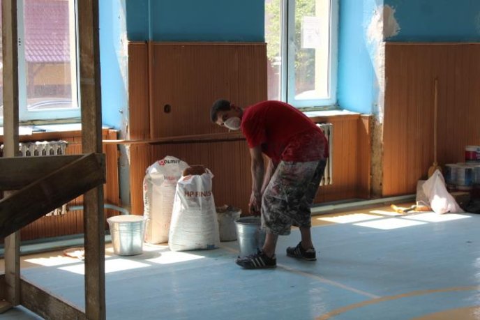 У Мукачівській ЗОШ №4 та гімназії завершили поточний ремонт – 03