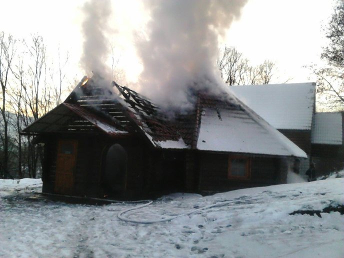 На Свалявщині горіло кафе "Любисток" – 04