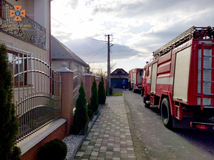 Рятувальники оприлюднили фото з місця загибелі чоловіка в Іванівцях – 01