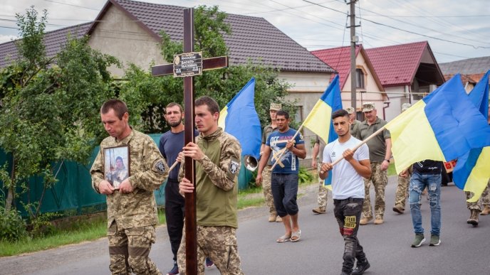 У Чинадієві поховали загиблого на війні Василя Каналоша – 07