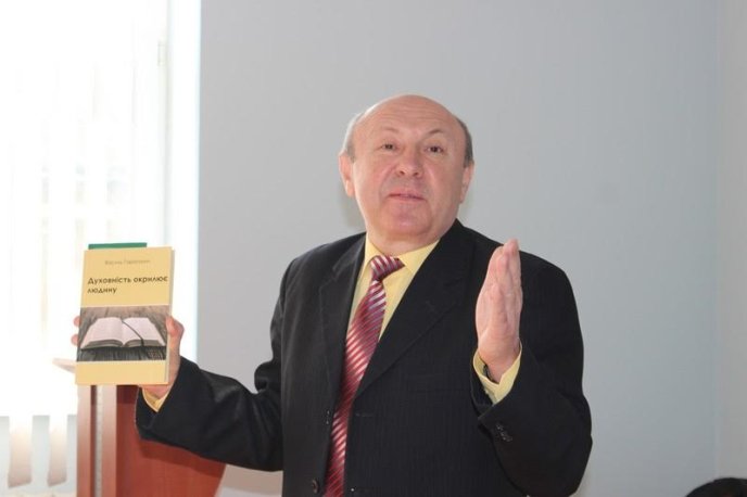 Десант з УжНУ "висадився" у Мукачівському кооперативному коледжі – 11