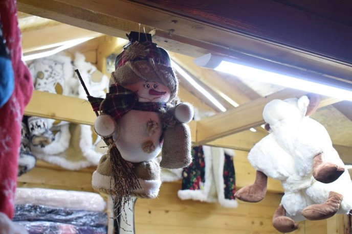 В Ужгороді починає працювати новорічно-різдвяний ярмарок – 08