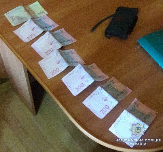 В одному з міст області 19-річна дівчина займалася проституцією – 03